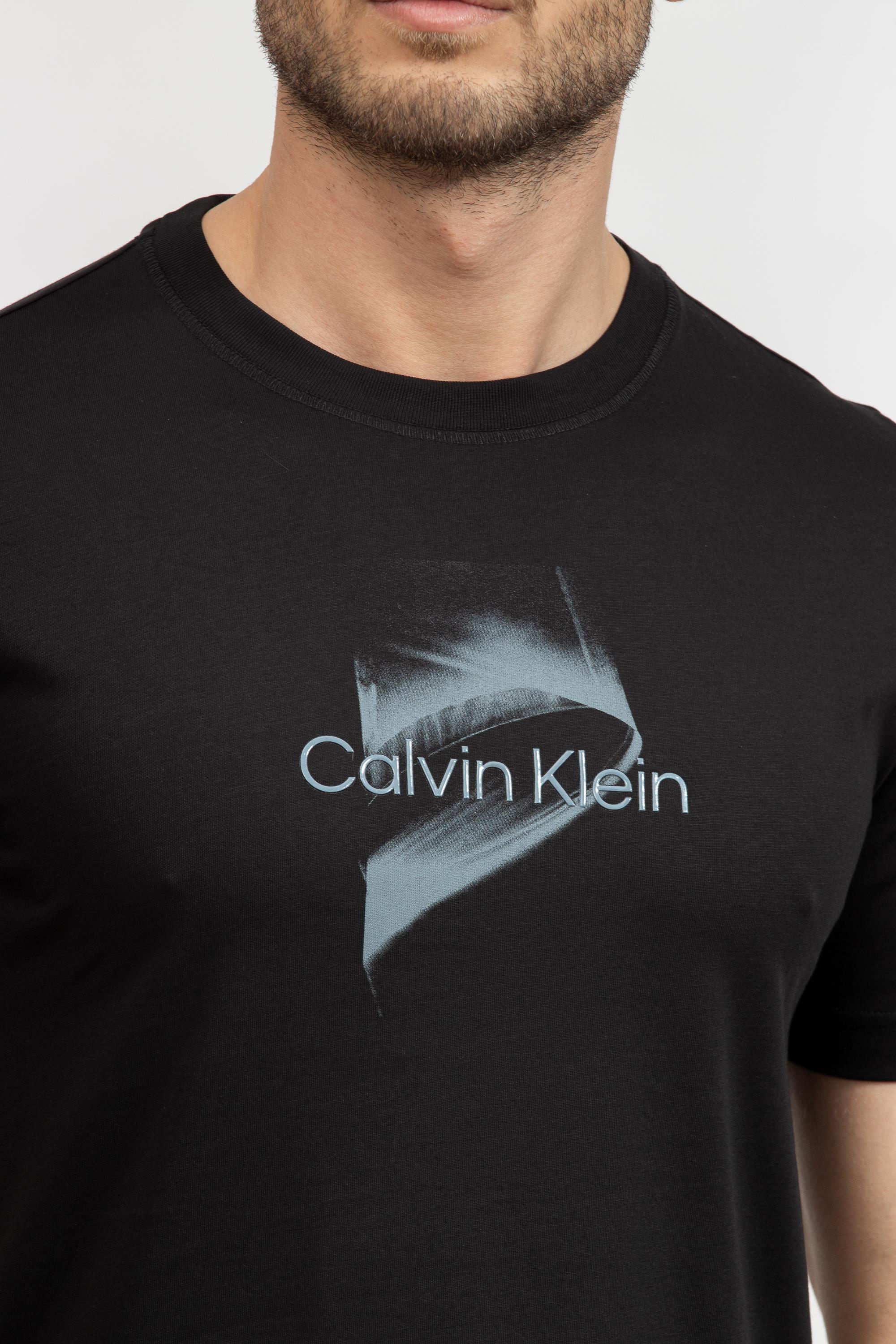 calvin-klein-erkek-bisiklet-yaka-t-shi-d8451e.jpg