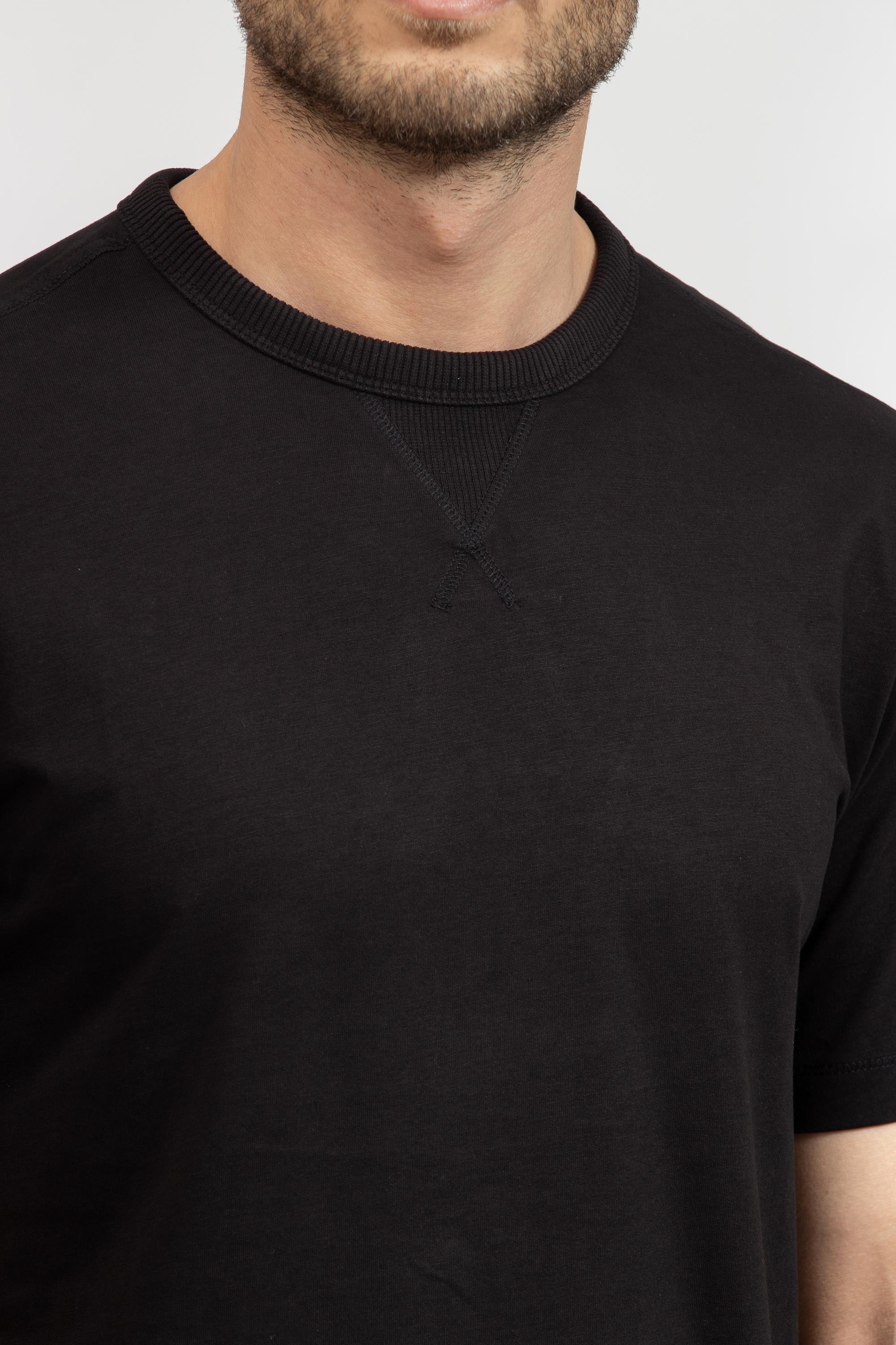 calvin-klein-erkek-t-shirt-a-25aa.jpg