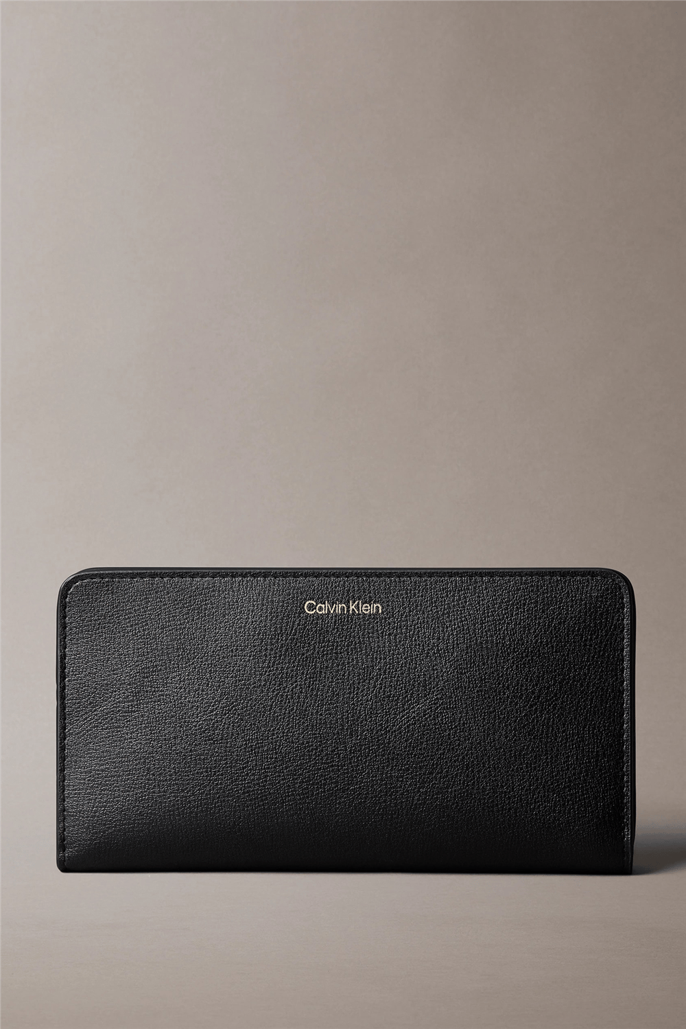 Calvin Klein Foil Logo Passport Longfold Kadın Cüzdan Çok Renkli