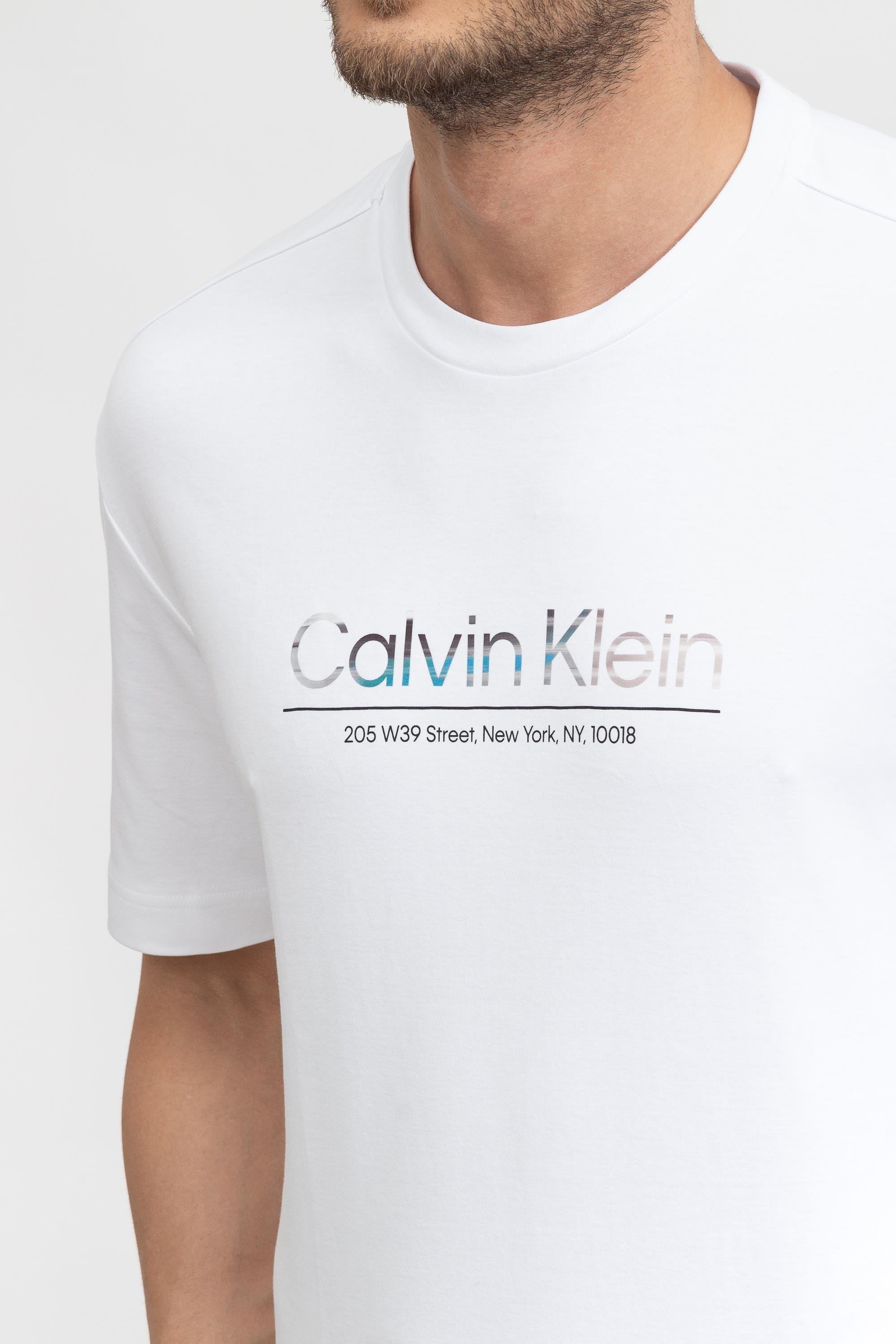 Calvin Klein Glitch Logo Modern Comfort Erkek Bisiklet Yaka T-Shirt
