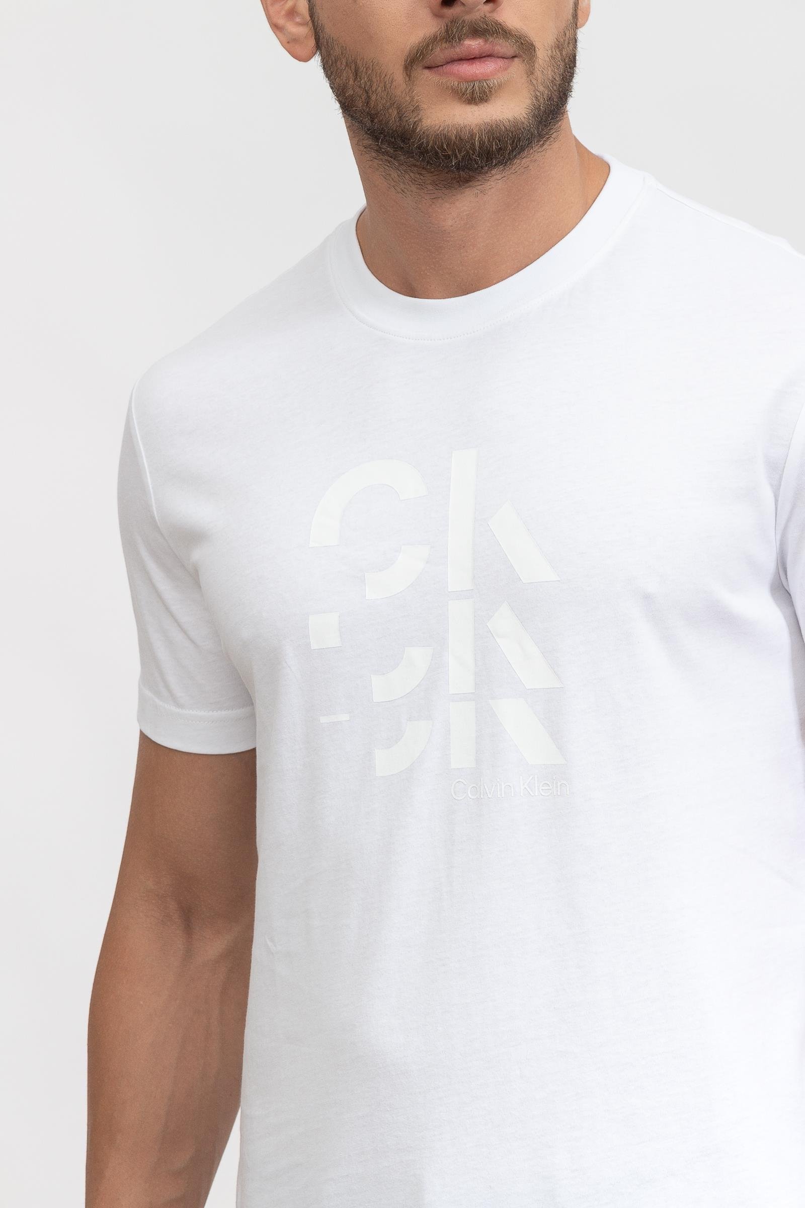 Calvin Klein Graphic Triple Logo Erkek Bisiklet Yaka T-Shirt