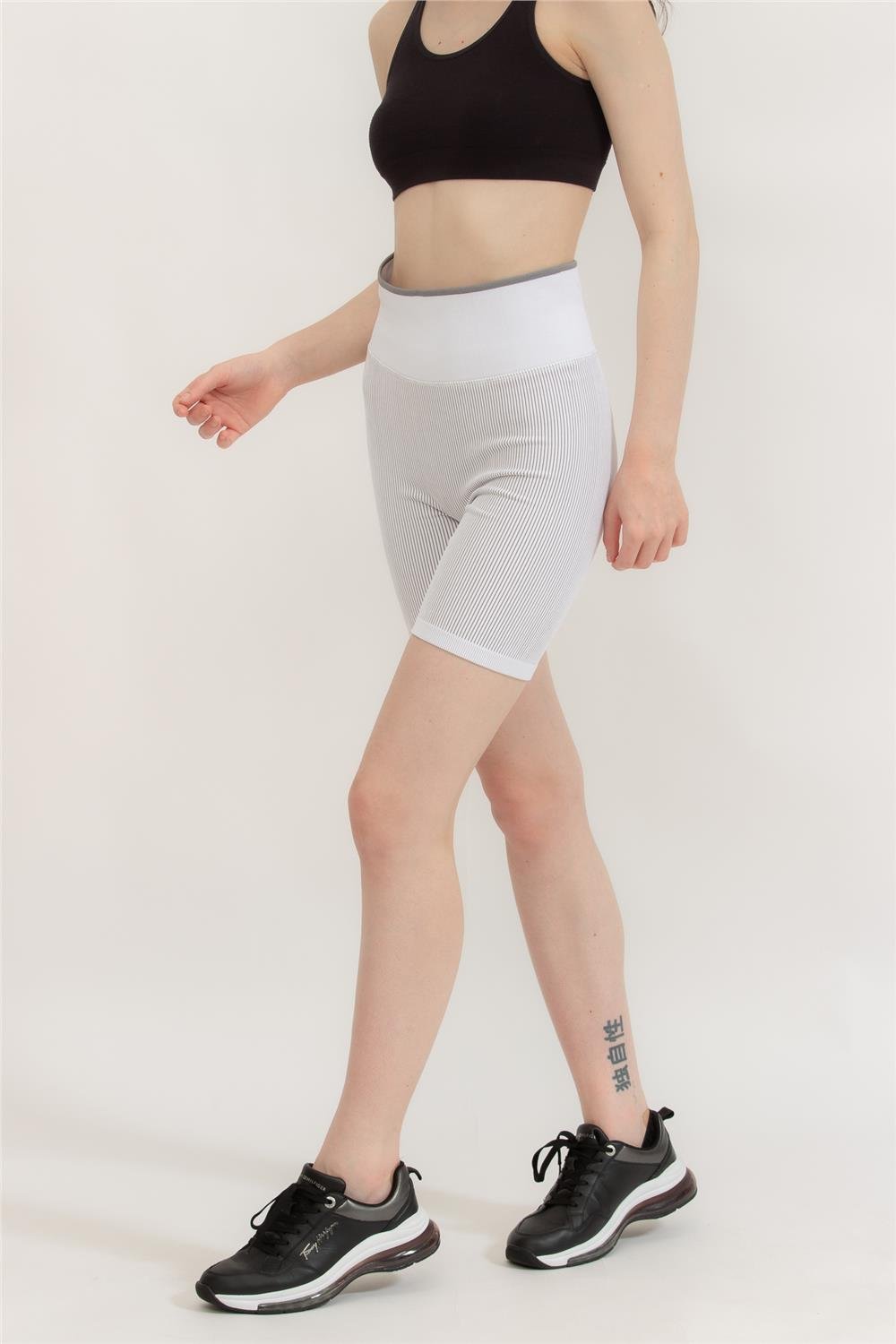 Calvin Klein Kadın Spor Şortu