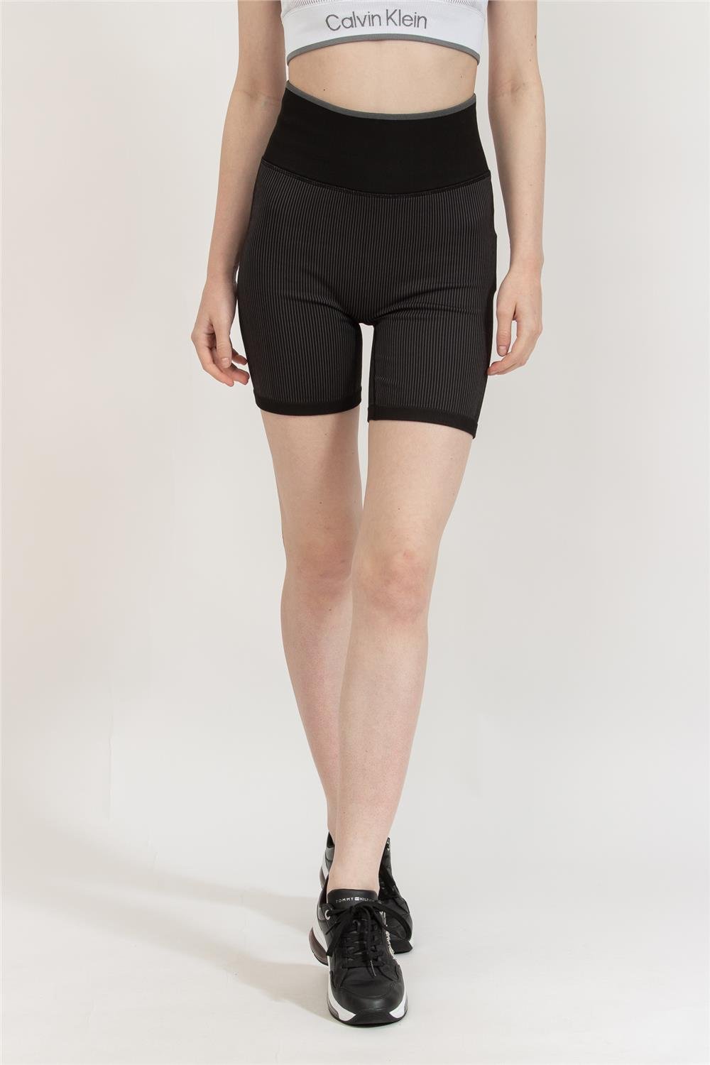 Calvin Klein Kadın Spor Şortu