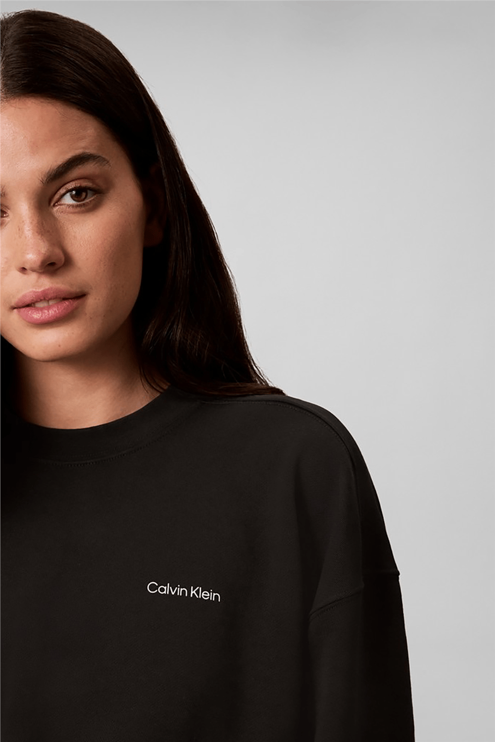 Calvin Klein Ls Feminine Logo French Terry Cr Kadın Bisiklet Yaka Sweatshirt Siyah