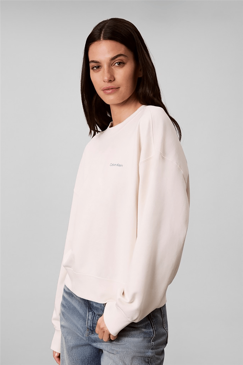 Calvin Klein Ls Feminine Logo French Terry Cr Kadın Bisiklet Yaka Sweatshirt Beyaz