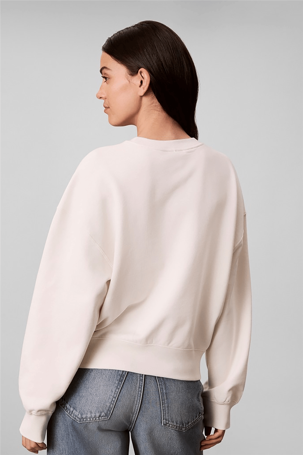Calvin Klein Ls Feminine Logo French Terry Cr Kadın Bisiklet Yaka Sweatshirt Beyaz