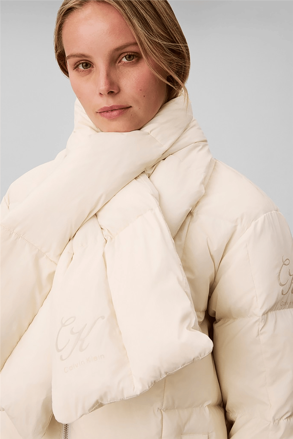Calvin Klein Matte Mid Puffer With Scarf Kadın Şişme Mont Bej