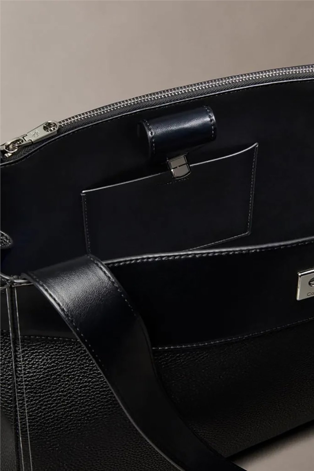 Calvin Klein Mix Media Work Tote Kadın Mini Omuz Çantası Siyah