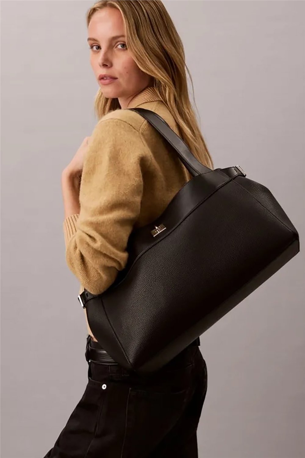 Calvin Klein Mix Media Work Tote Kadın Mini Omuz Çantası Siyah