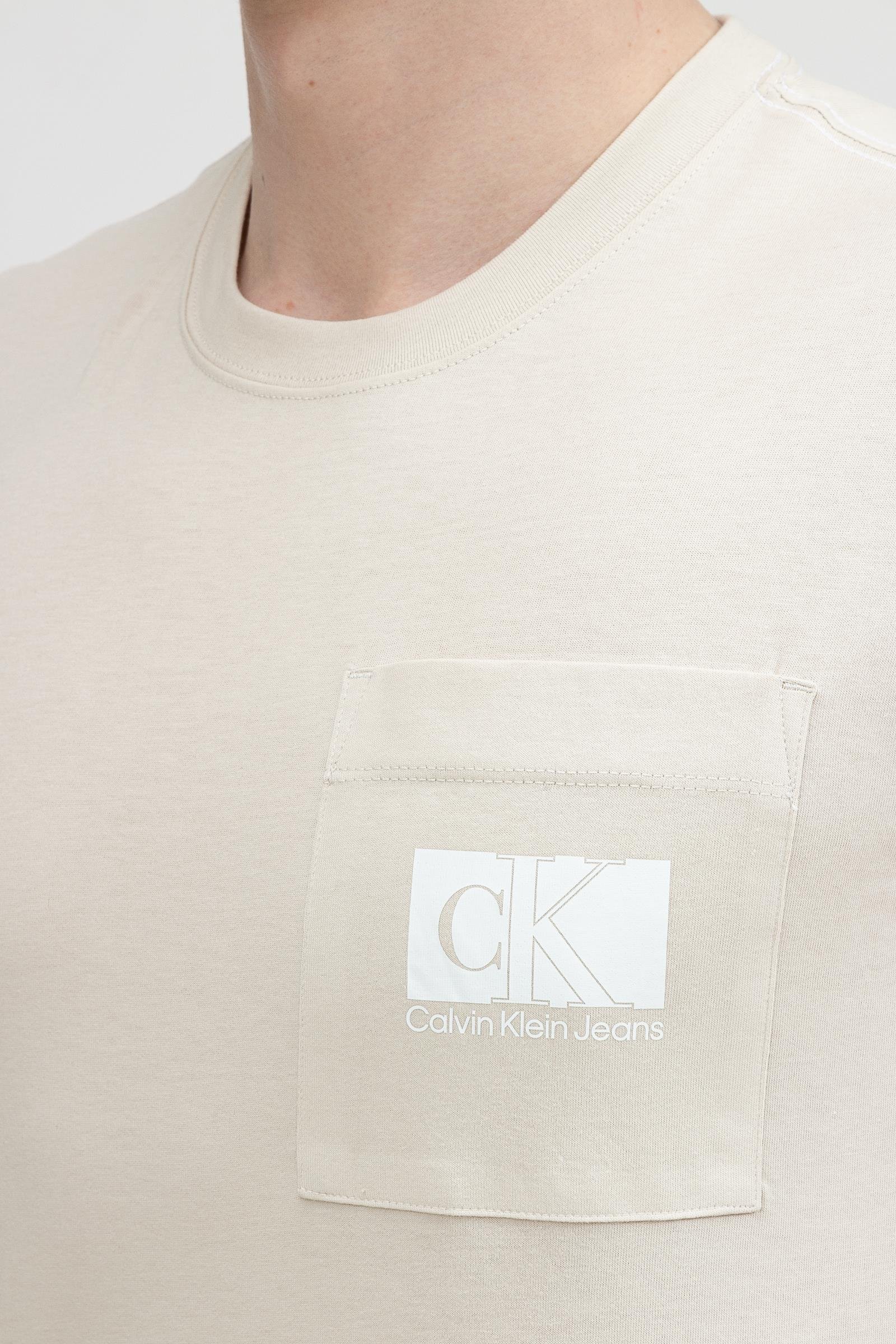 Calvin Klein Monogram Box Pocket Tee Erkek Bisiklet Yaka T-Shirt