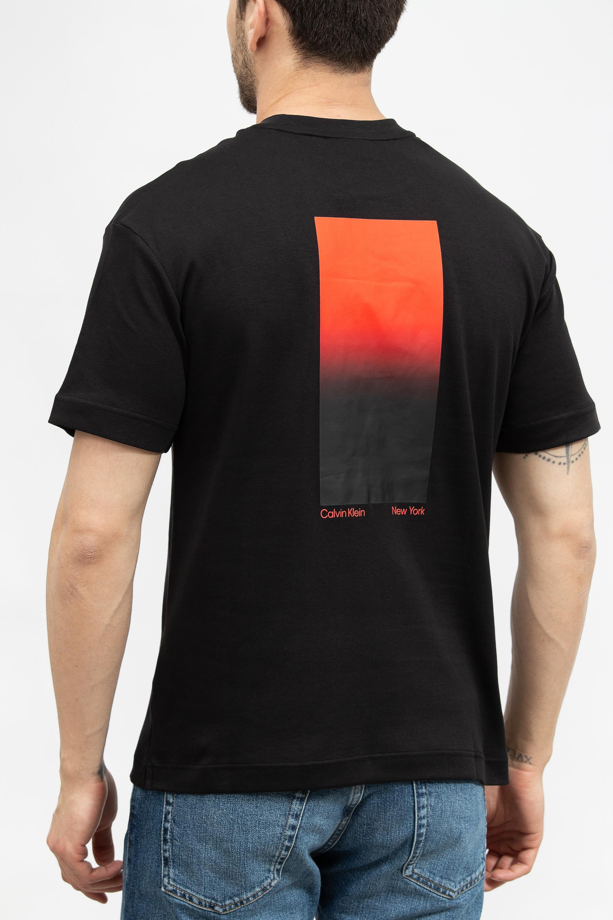 Calvin Klein Ombre Back Print Erkek Bisiklet Yaka T-Shirt