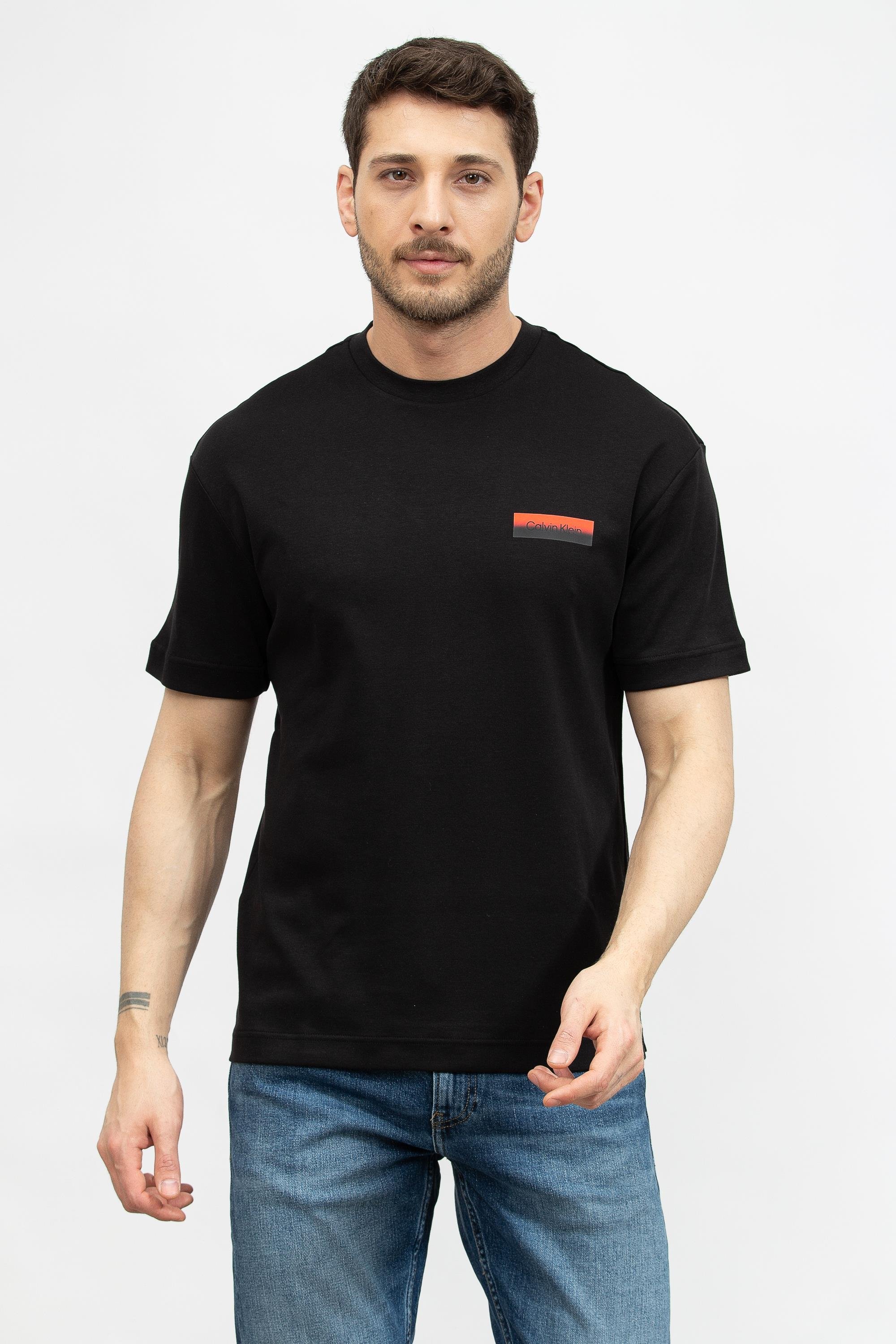 Calvin Klein Ombre Back Print Erkek Bisiklet Yaka T-Shirt