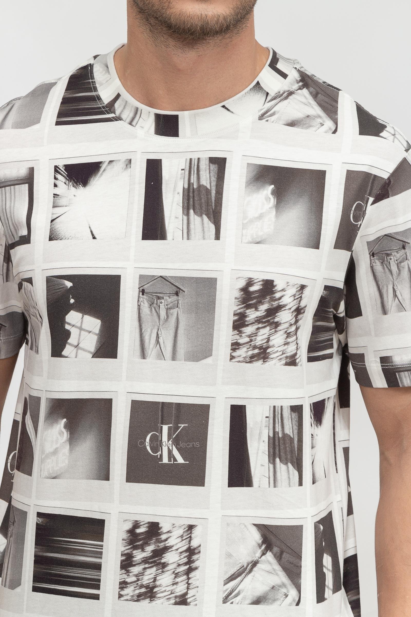 Calvin Klein Polaroid Erkek Bisiklet Yaka T-Shirt