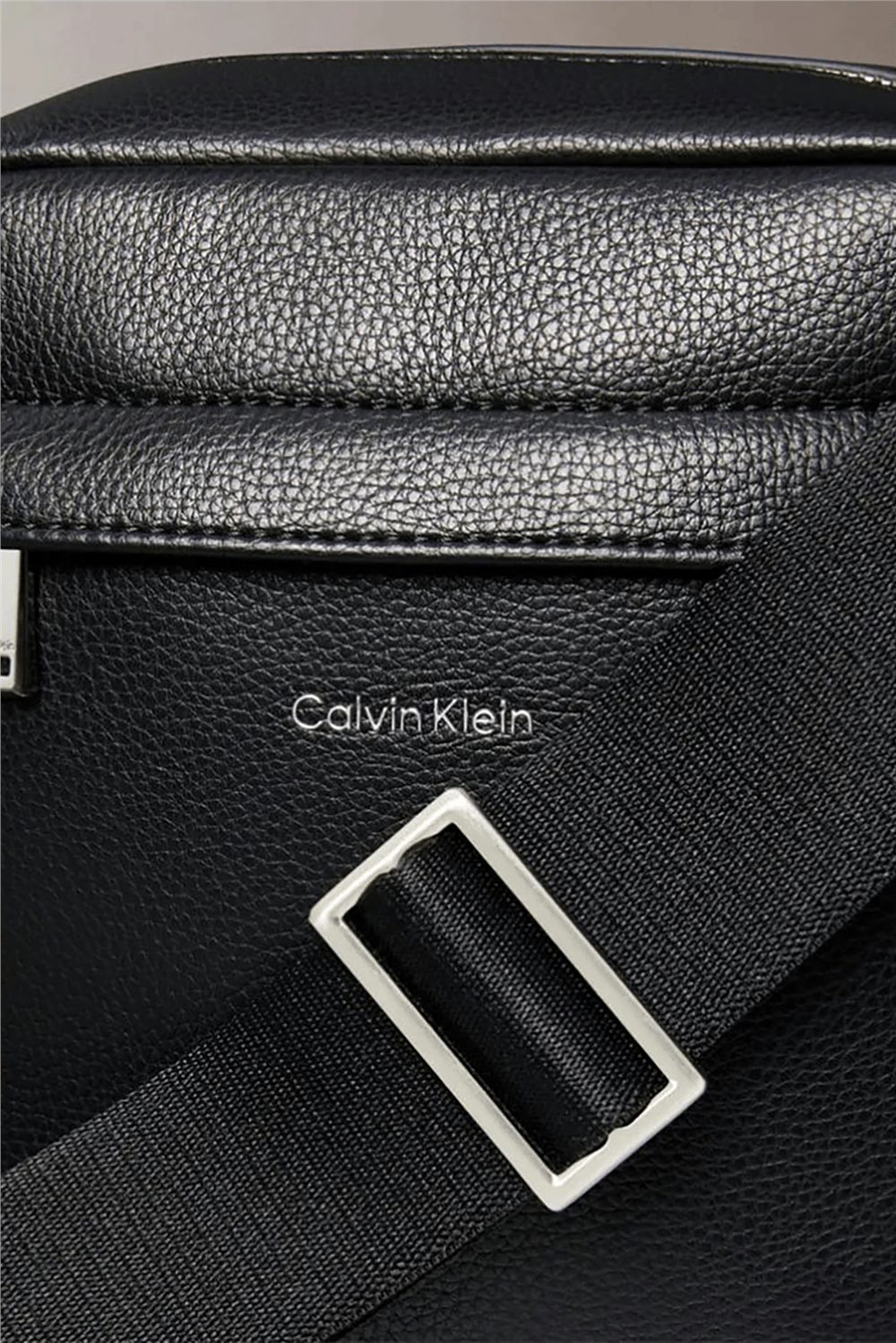 Calvin Klein Raised Erkek Reporter Çanta Siyah