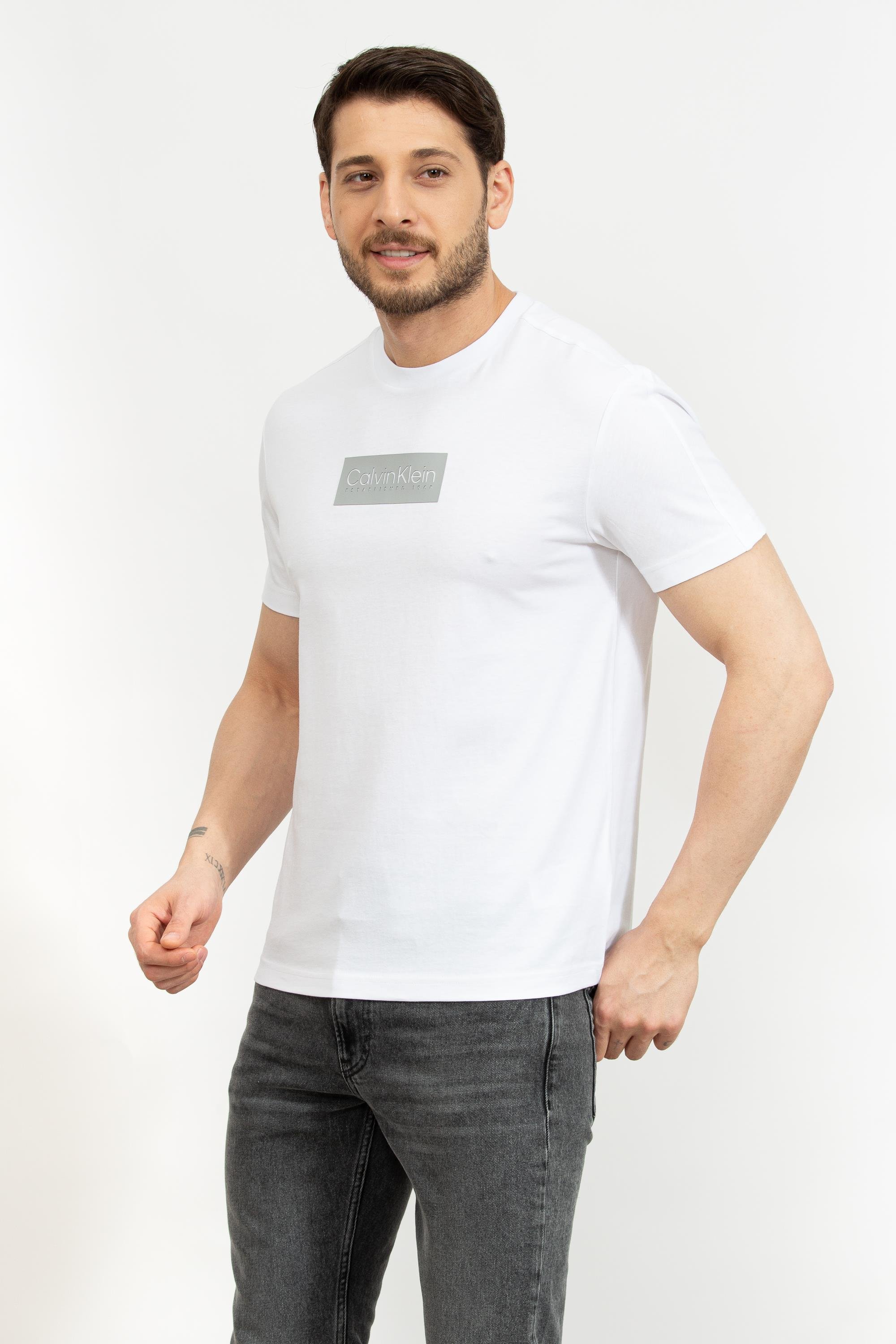 Calvin Klein Raised Rubber Logo Erkek Bisiklet Yaka T-Shirt