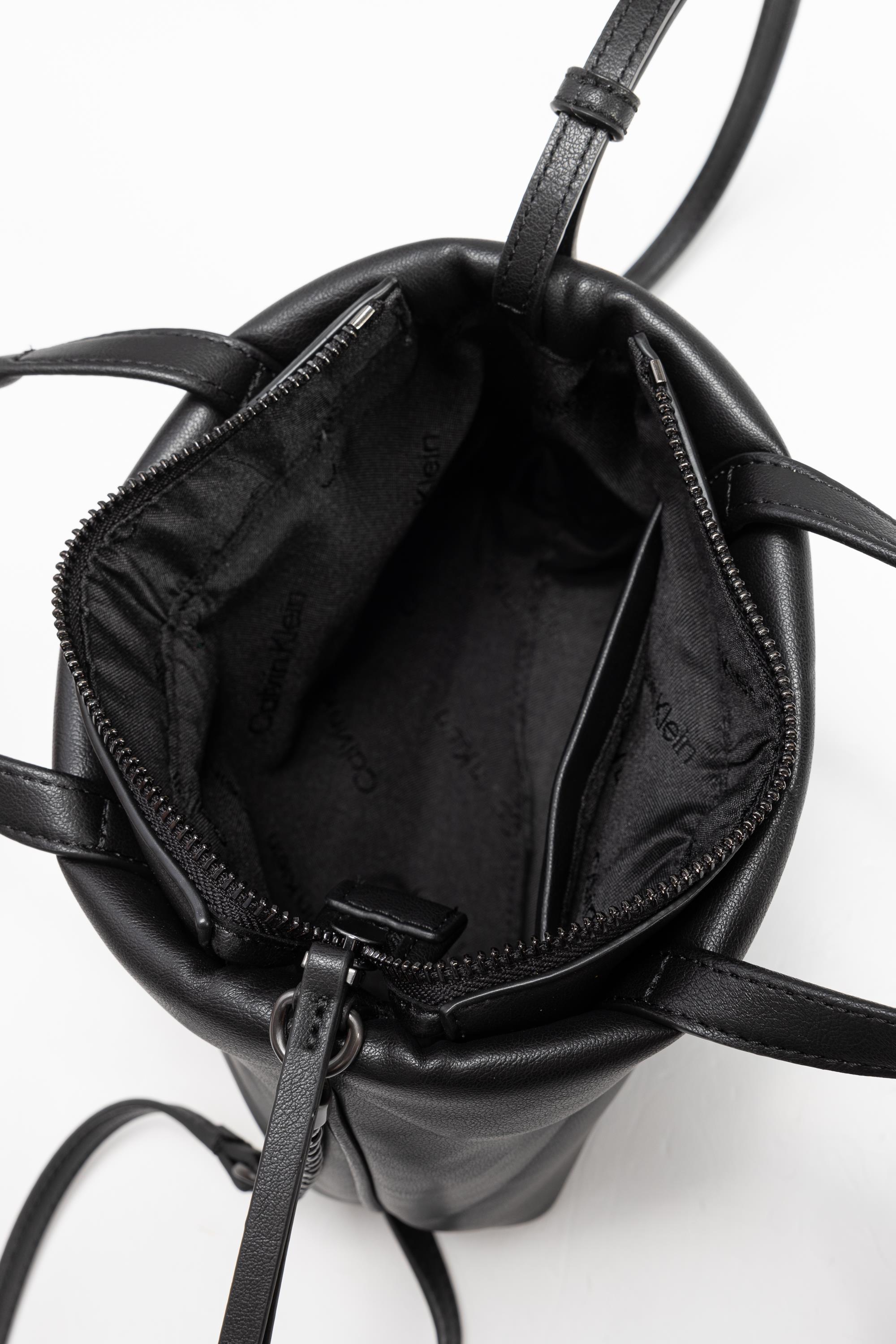 Calvin Klein Re-Lock Quilt Kadın Omuz Çantası