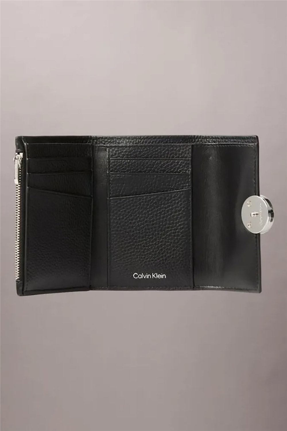 Calvin Klein Round Hw Pebble Trifold Kadın Cüzdan Siyah