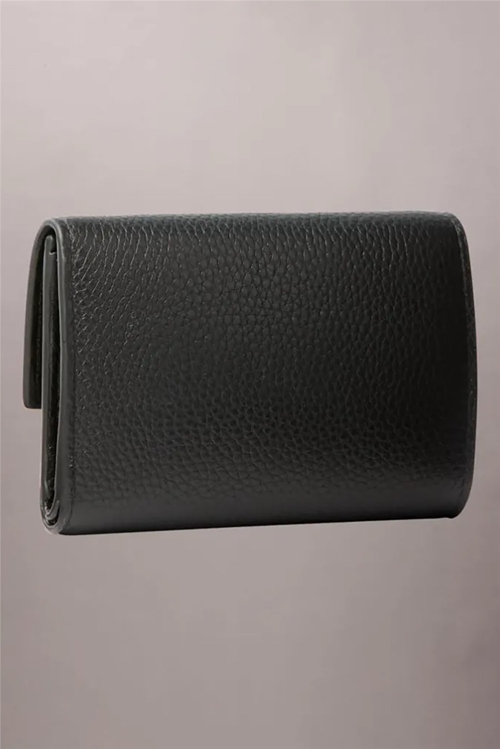 Calvin Klein Round Hw Pebble Trifold Kadın Cüzdan Siyah