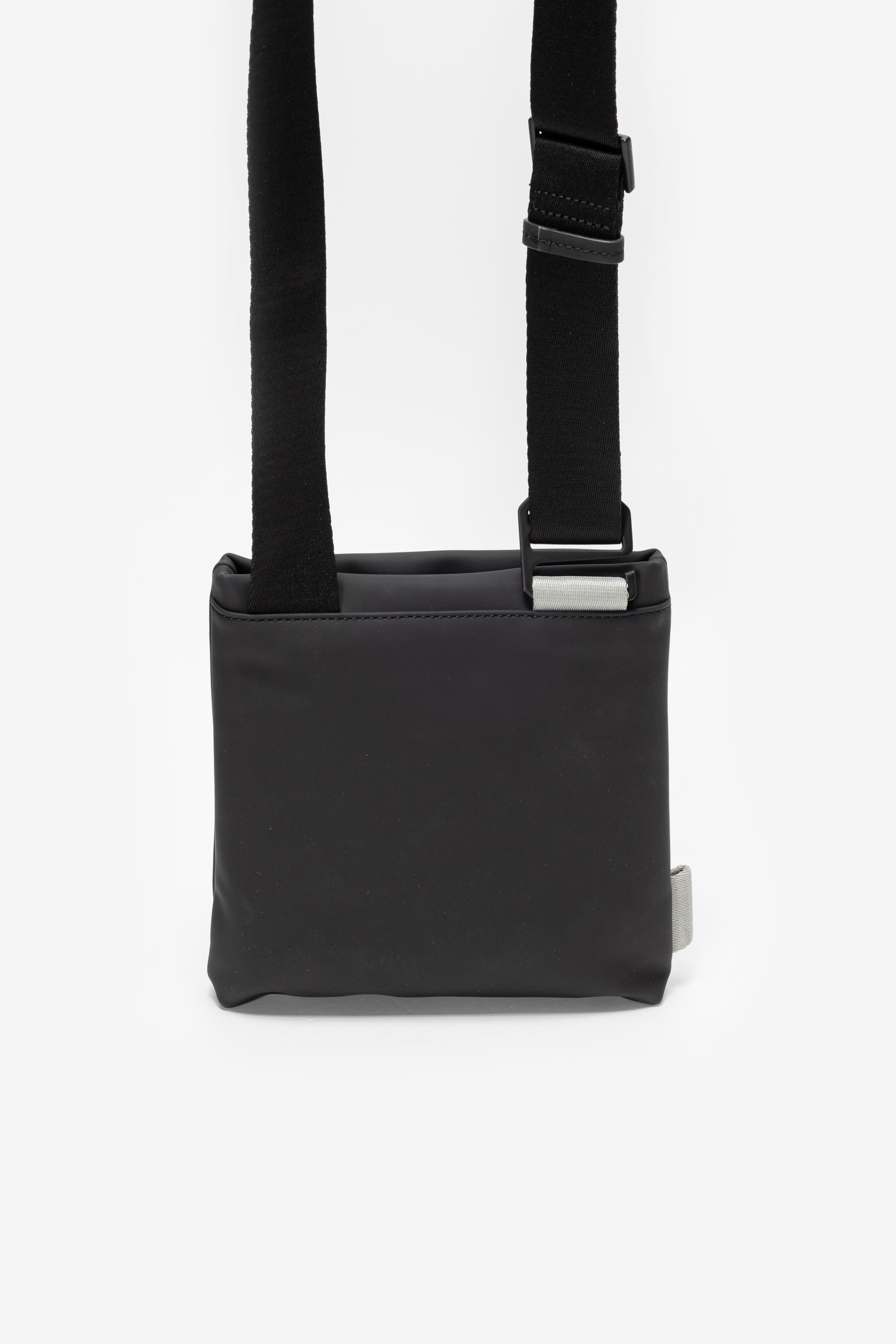 Calvin Klein Rubberized Conv Flatpack Erkek Reporter Çanta