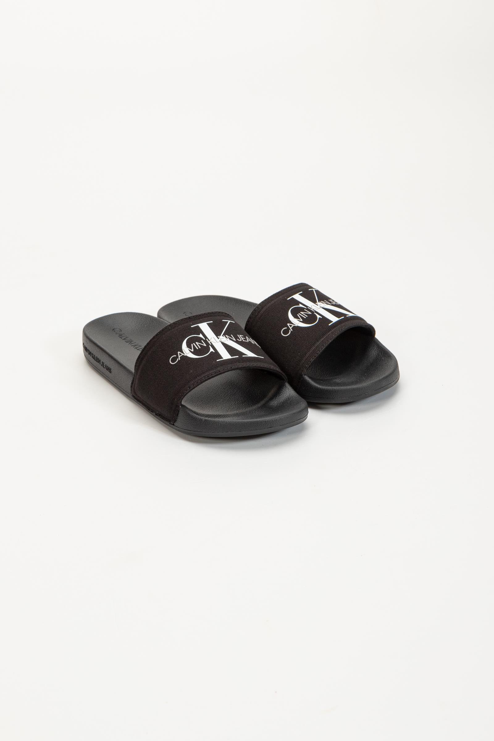 Calvin Klein Slide Monogram Kadın Terlik