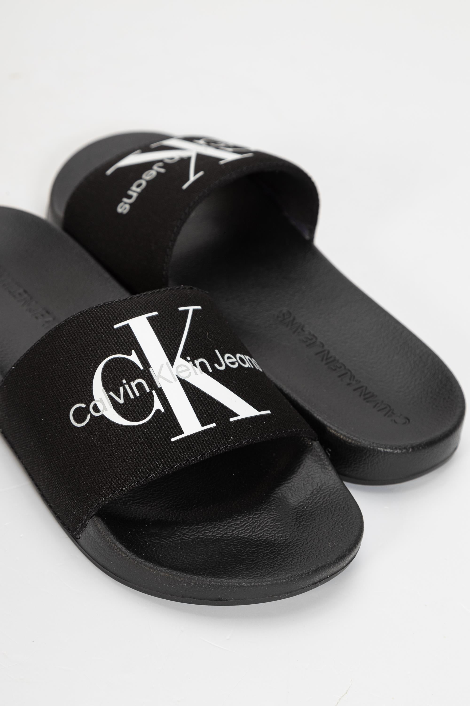 Calvin Klein Slide Monogram Kadın Terlik