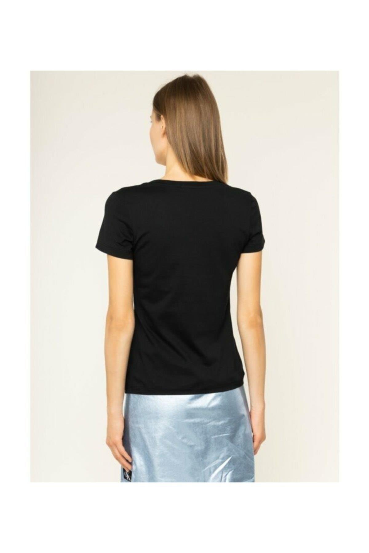Calvin Klein Slim Fit Kadın T-Shirt