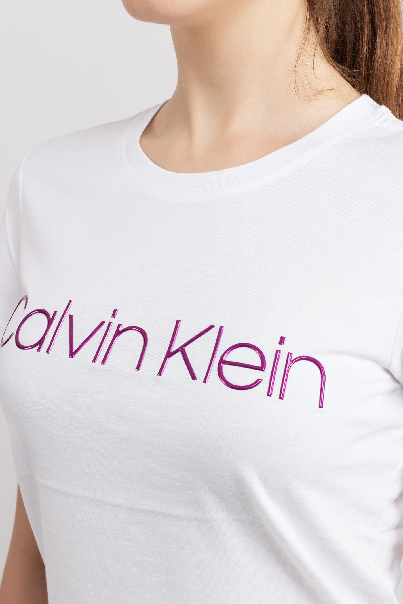 Calvin Klein Slim Fit Metallic Logo Tee Kadın Bisiklet Yaka T-Shirt