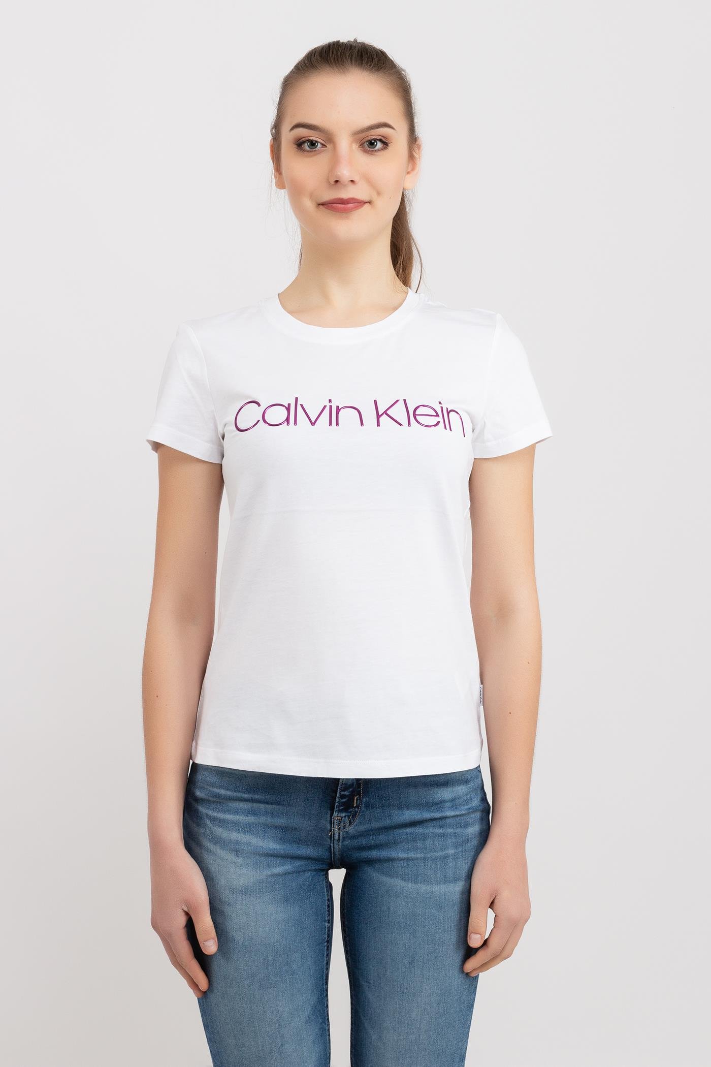 Calvin Klein Slim Fit Metallic Logo Tee Kadın Bisiklet Yaka T-Shirt