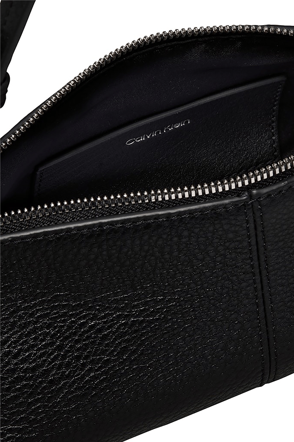 Calvin Klein Slouchy Leather Small Conv Bag Kadın Mini Omuz Çantası Siyah