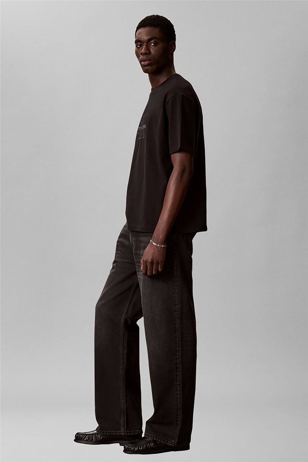 Calvin Klein Ss 16S Linen Applique Monologo T Erkek Bisiklet Yaka T-Shirt Siyah