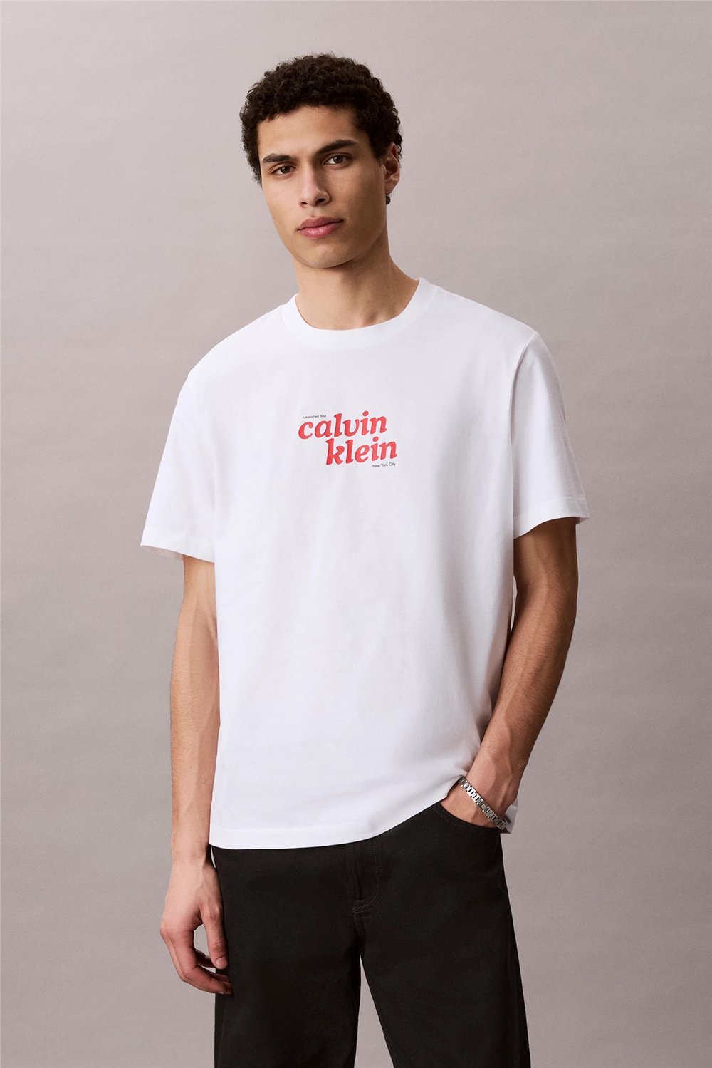 Calvin Klein Ss 20S Calvinklein Trvl Font Gra Erkek Bisiklet Yaka T-Shirt Beyaz