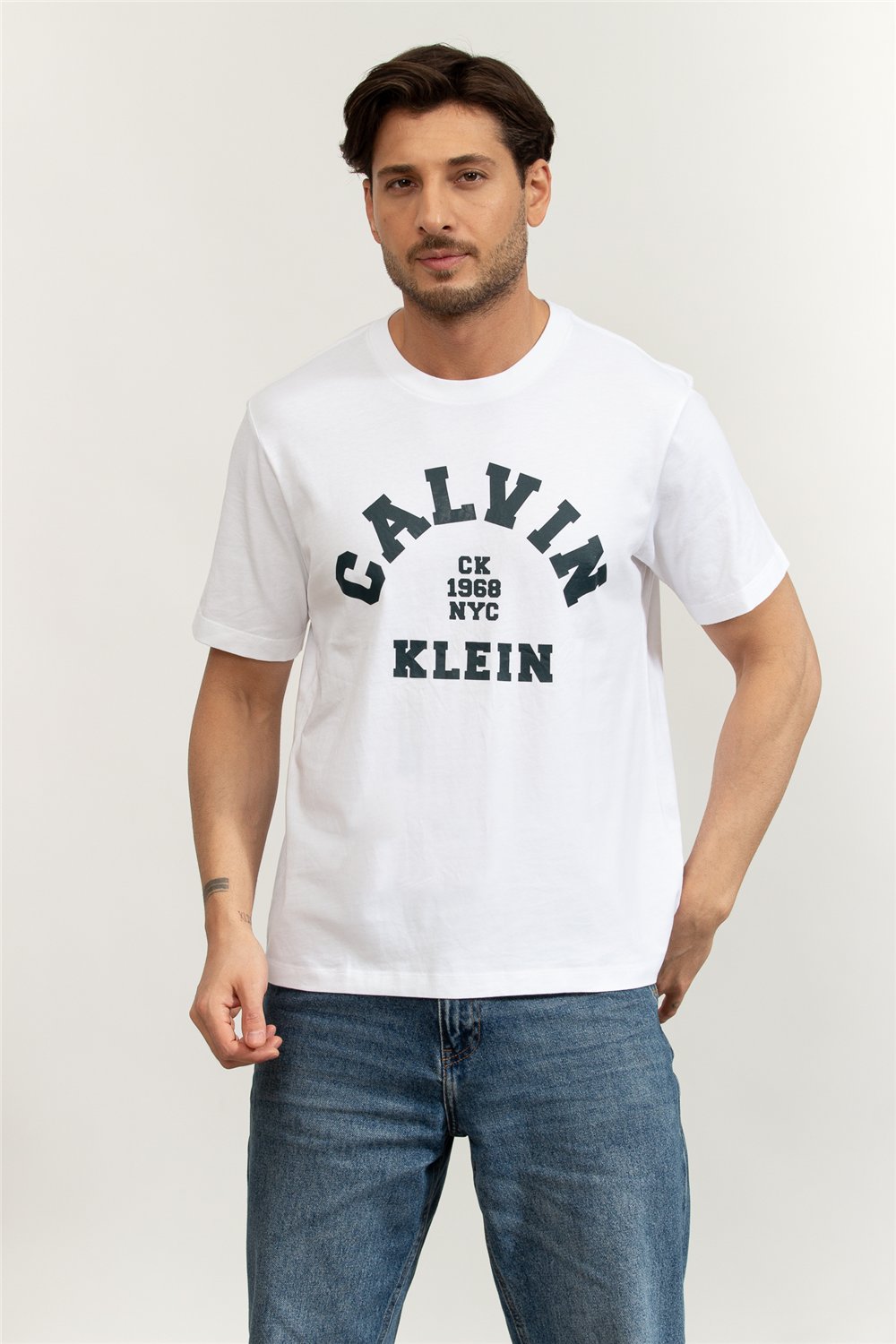 Calvin Klein SS 20S LN Calvin College Graphic Erkek Bisiklet Yaka T-Shirt