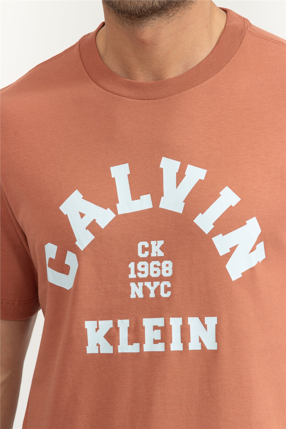 Calvin Klein SS 20S LN Calvin College Graphic Erkek Bisiklet Yaka T-Shirt