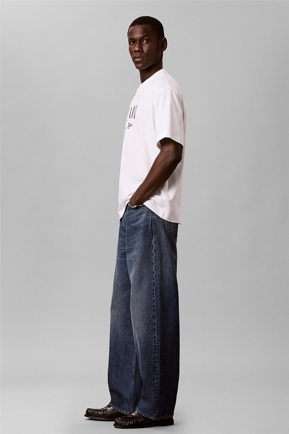 Calvin Klein Ss 20S Rlx Seasonal Graphic Tee Erkek Bisiklet Yaka T-Shirt Beyaz