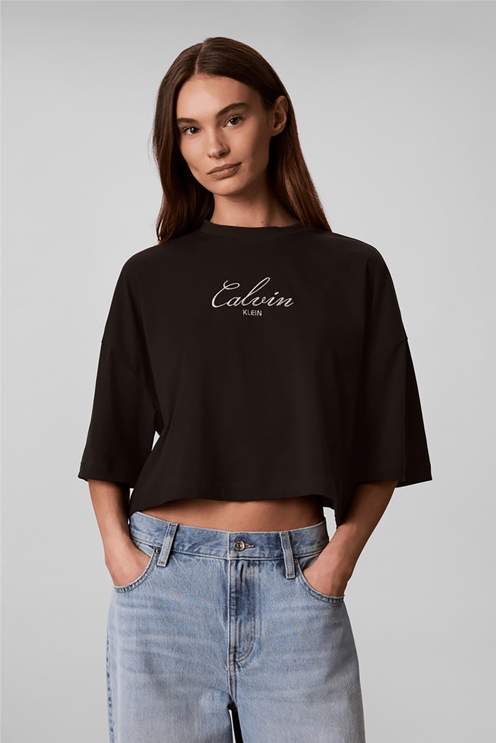 Calvin Klein Ss Boxy Crop Script Logo Tee Kadın Bisiklet Yaka T-Shirt Siyah