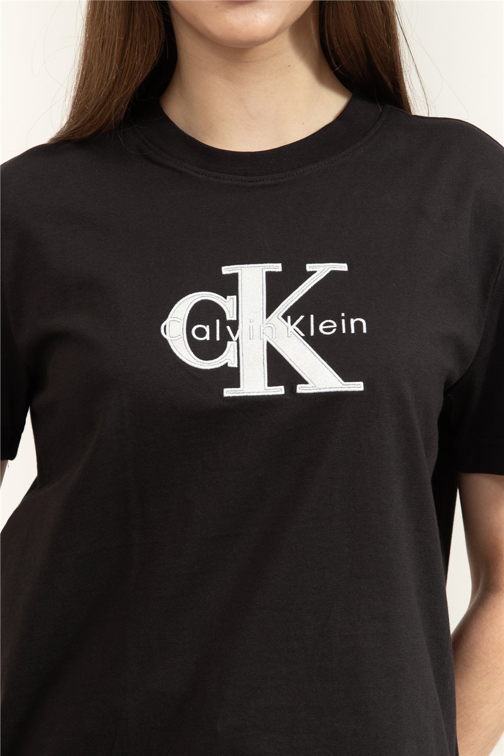Calvin Klein SS Classic Monologo Metallic Cne Kadın Bisiklet Yaka T-Shirt