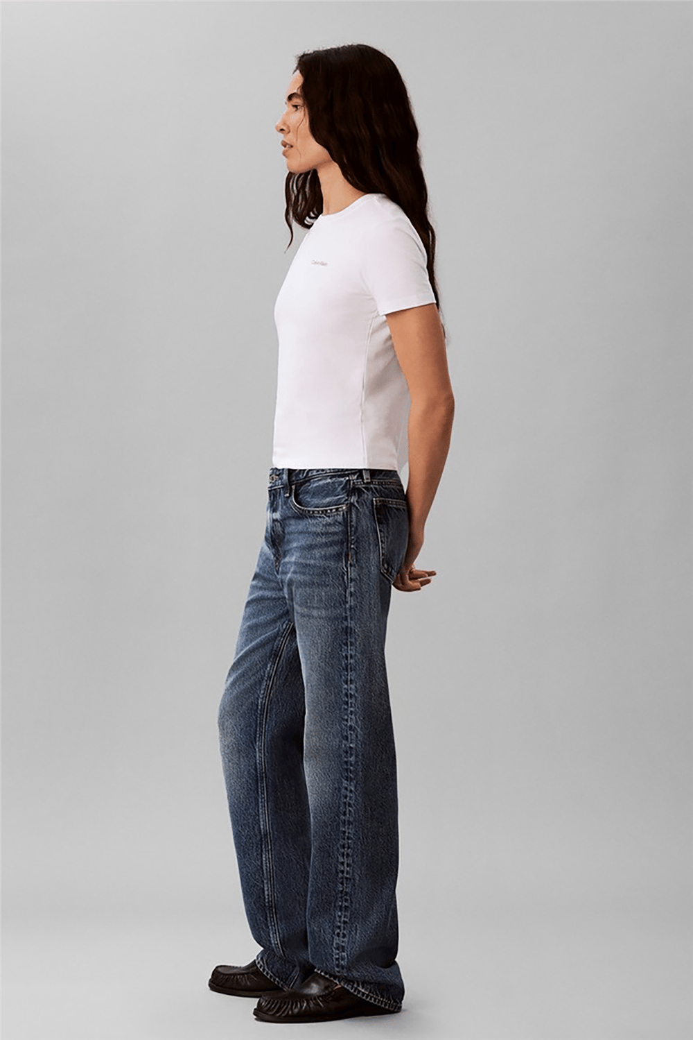 Calvin Klein Ss Slim Fit Feminine Logo Tee Kadın Bisiklet Yaka T-Shirt Beyaz