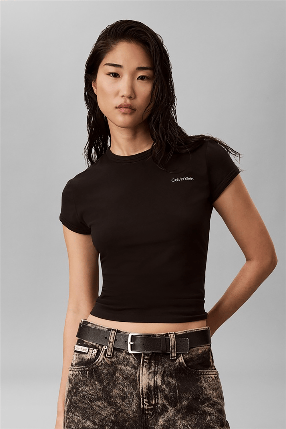 Calvin Klein Ss Slim Fit Feminine Logo Tee Kadın Bisiklet Yaka T-Shirt Siyah