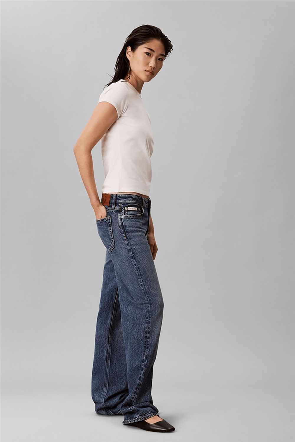 Calvin Klein Ss Slim Fit Feminine Logo Tee Kadın Bisiklet Yaka T-Shirt Beyaz