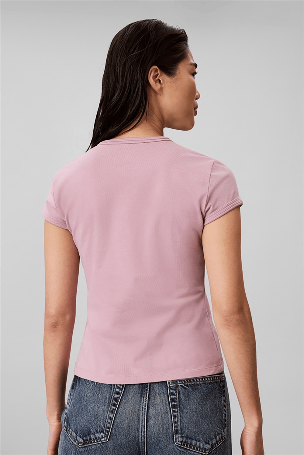 Calvin Klein Ss Slim Fit Feminine Logo Tee Kadın Bisiklet Yaka T-Shirt