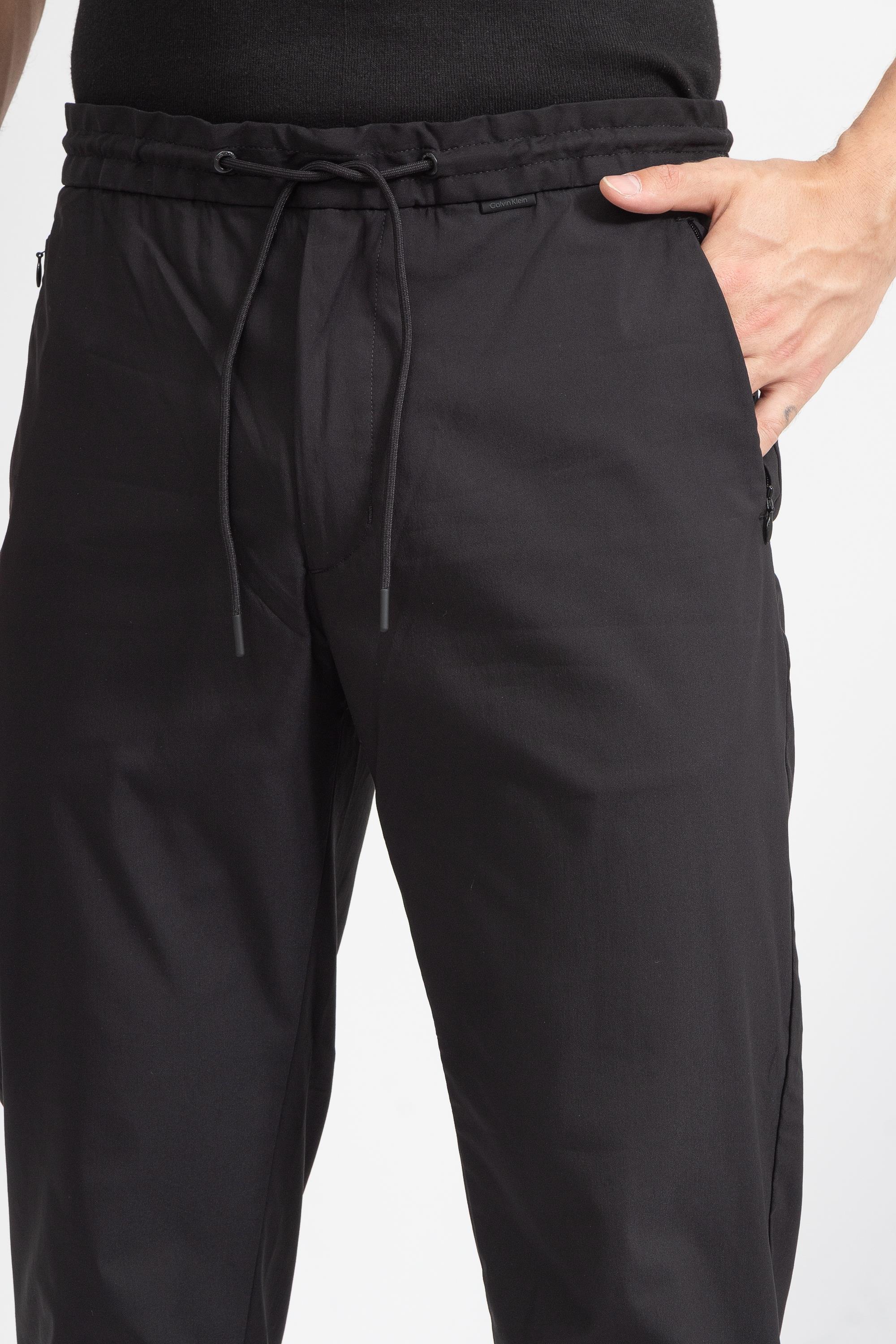 Calvin Klein Tech Cotton Cropped Tapered Erkek Jogger Pantolon