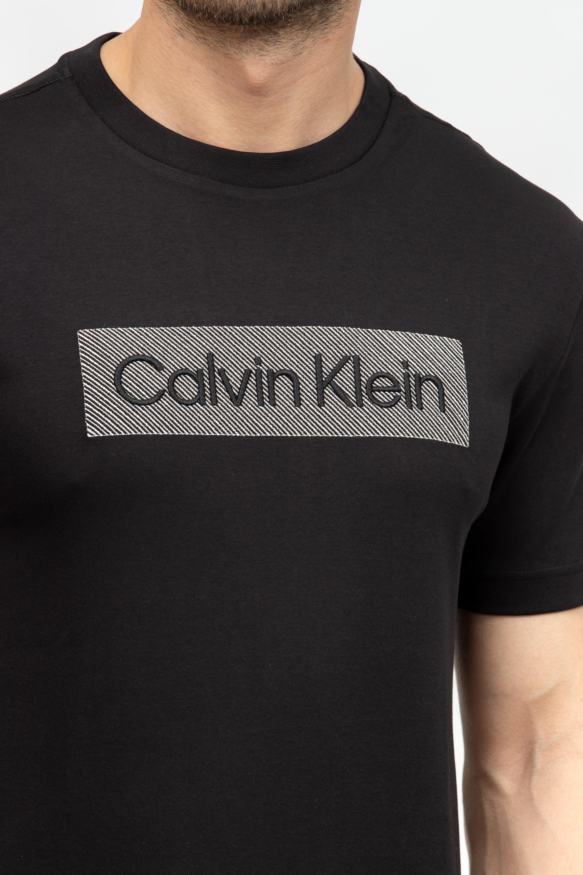 Calvin Klein Textured Embroidery Erkek Bisiklet Yaka T-Shirt