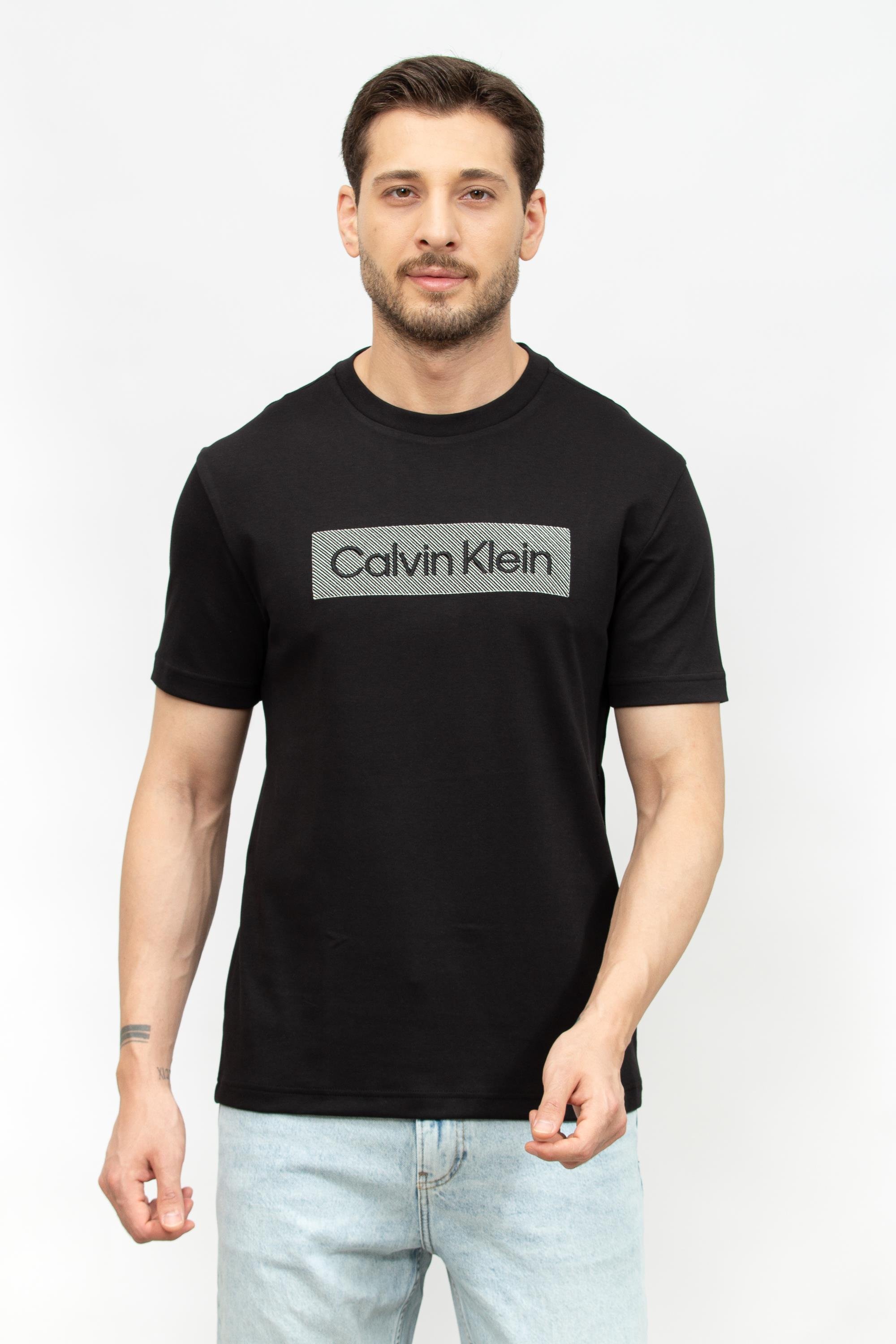 Calvin Klein Textured Embroidery Erkek Bisiklet Yaka T-Shirt