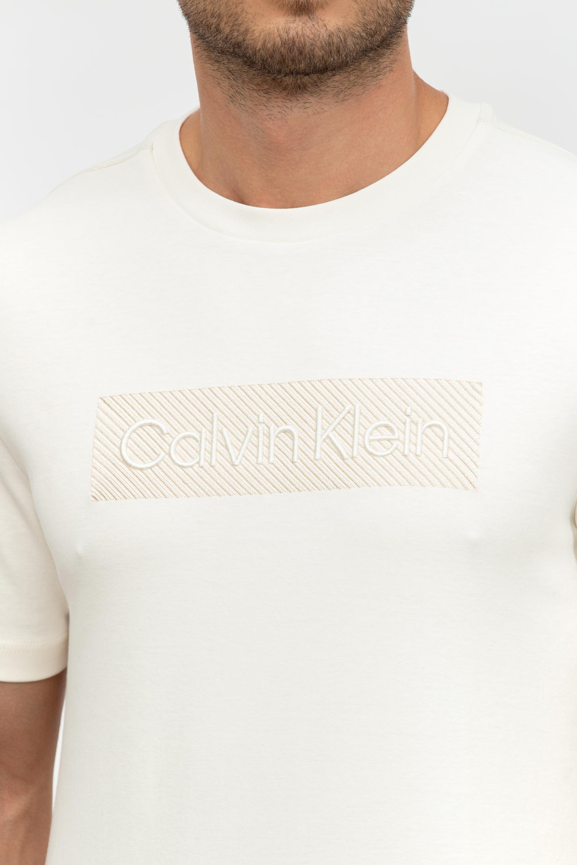 Calvin Klein Textured Embroidery Erkek Bisiklet Yaka T-Shirt