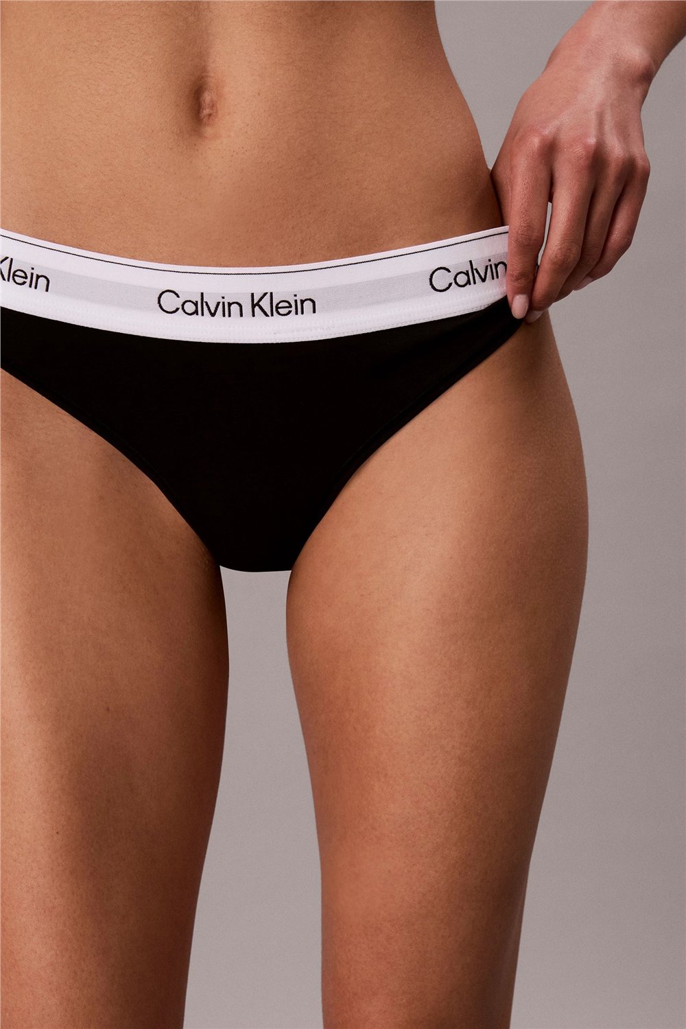 Calvin Klein Thong Kadın Külot Siyah