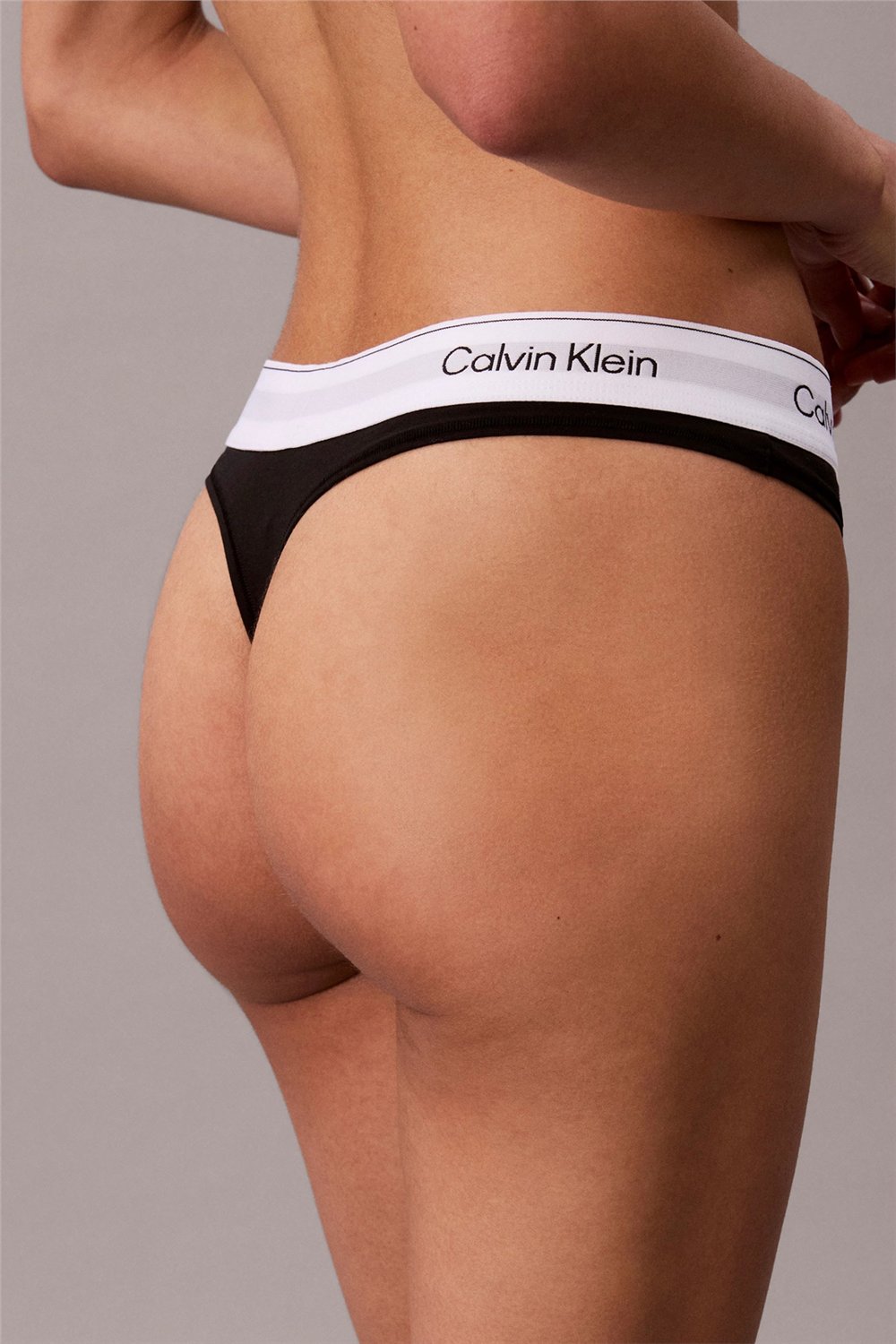 Calvin Klein Thong Kadın Külot Siyah