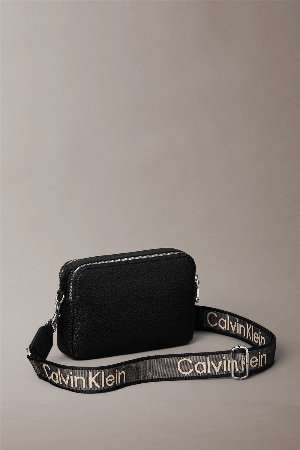 Calvin Klein Webbing 2X Strap Camera Bag Kadın Mini Omuz Çantası Siyah
