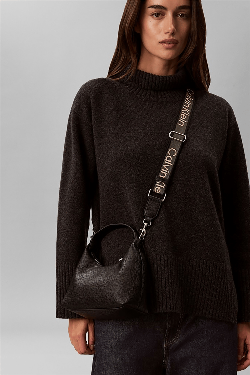 Calvin Klein Webbing Strap Small Bag Kadın Mini Omuz Çantası Siyah
