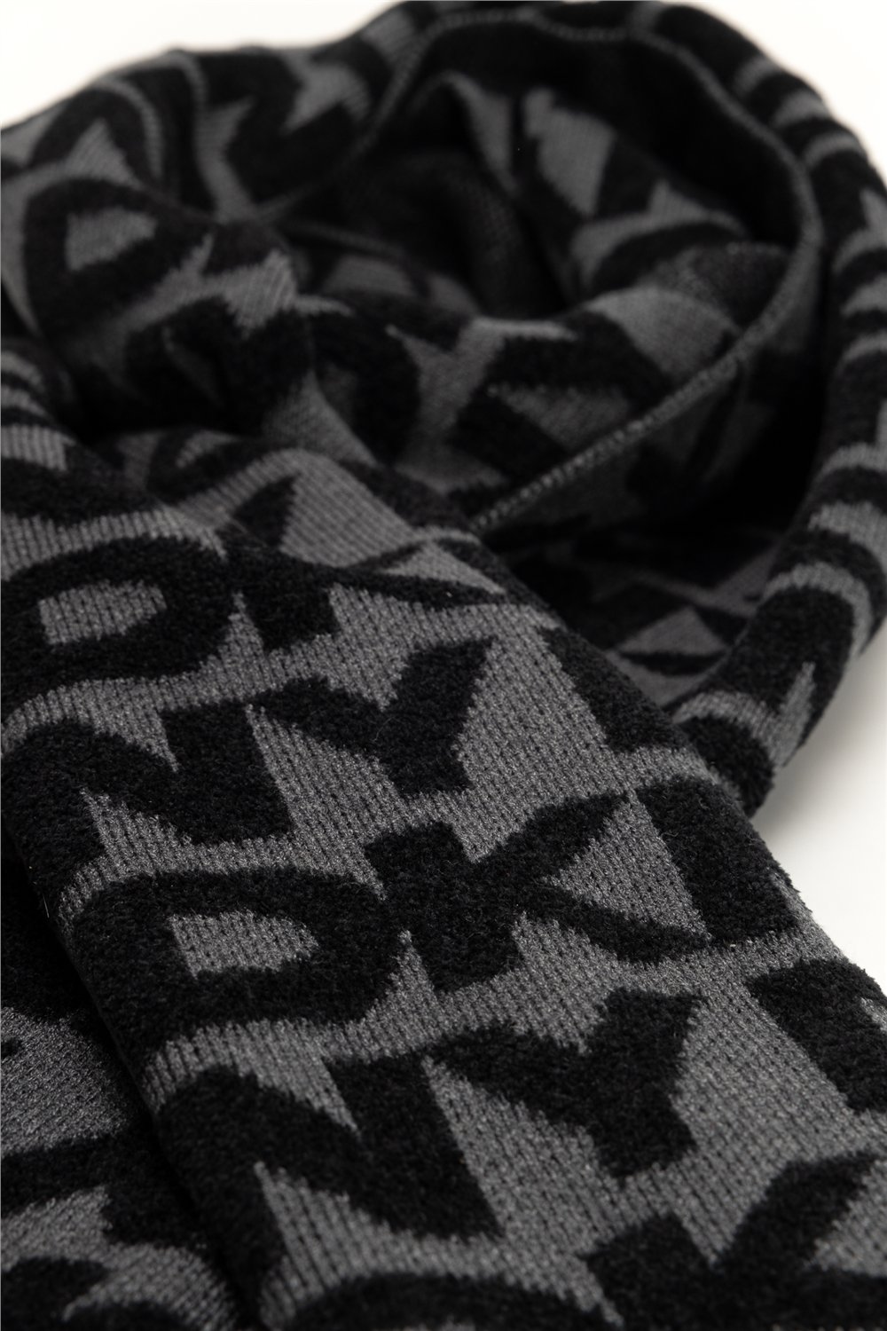 DKNY Chenille Logo Scarf Kadın Atkı