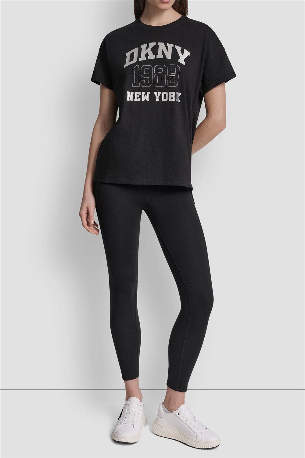 DKNY Kadın Dkny Ny 1989 Rhinest Bisiklet Yaka T-Shirt Siyah